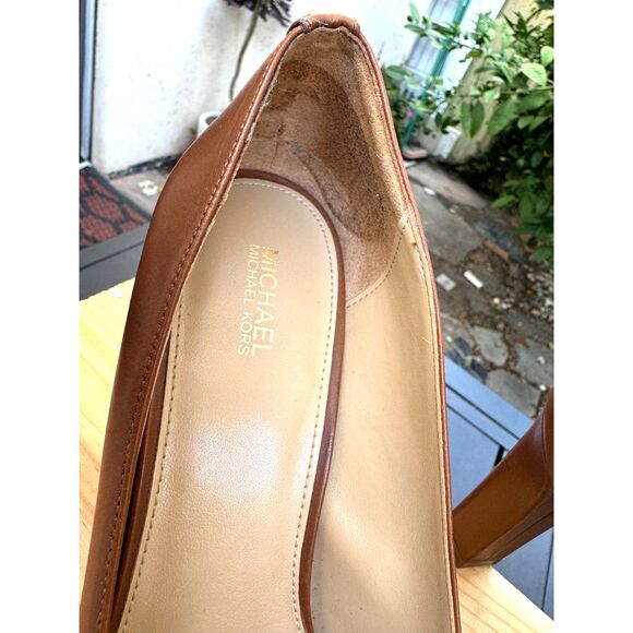 Michael Kors Milly Luggage Tan Leather Pointed Toe Flex Pumps Heels Size 9.5 - Picture 10 of 16